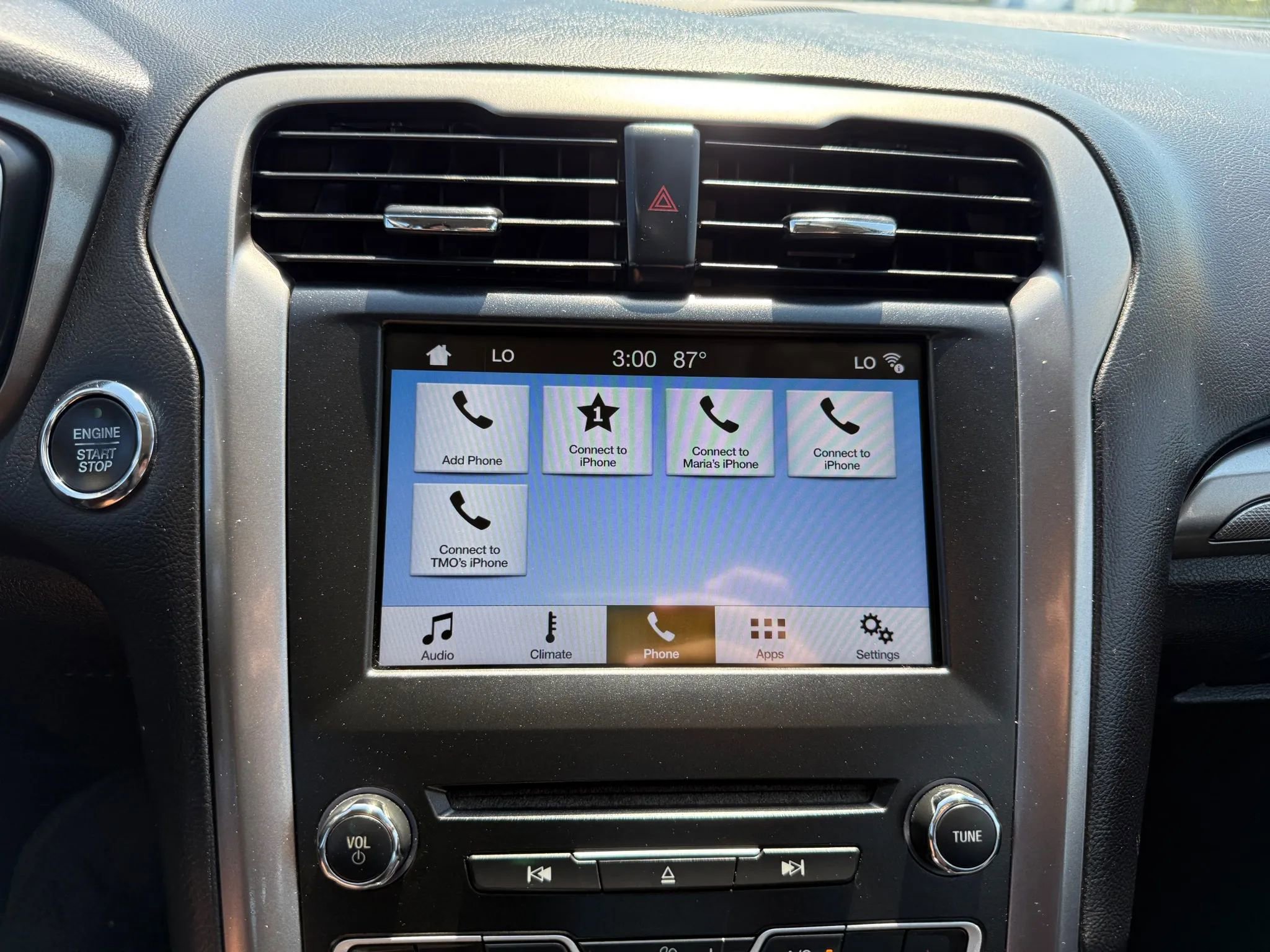 Used 2017 Ford Fusion SE w/ Fusion SE Technology Package image 20