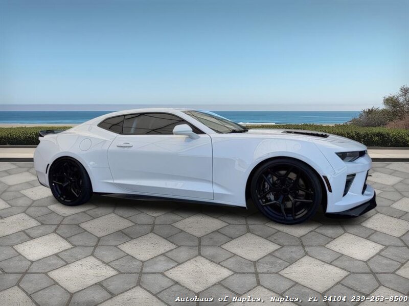 Used 2018 Chevrolet Camaro SS image 2