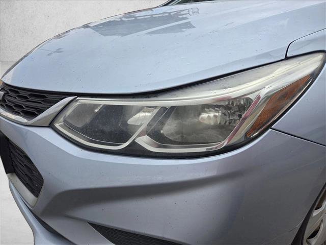 Used 2017 Chevrolet Cruze LS FWD image 9