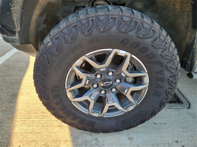 Used 2025 Chevrolet Colorado ZR2 AWD/4WD image 10
