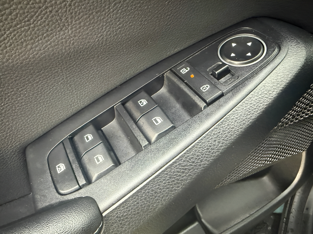 Used 2026 Kia Seltos S FWD image 24