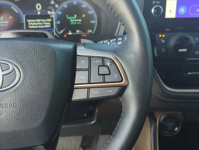 Used 2025 Toyota Grand Highlander AWD Hybrid image 13
