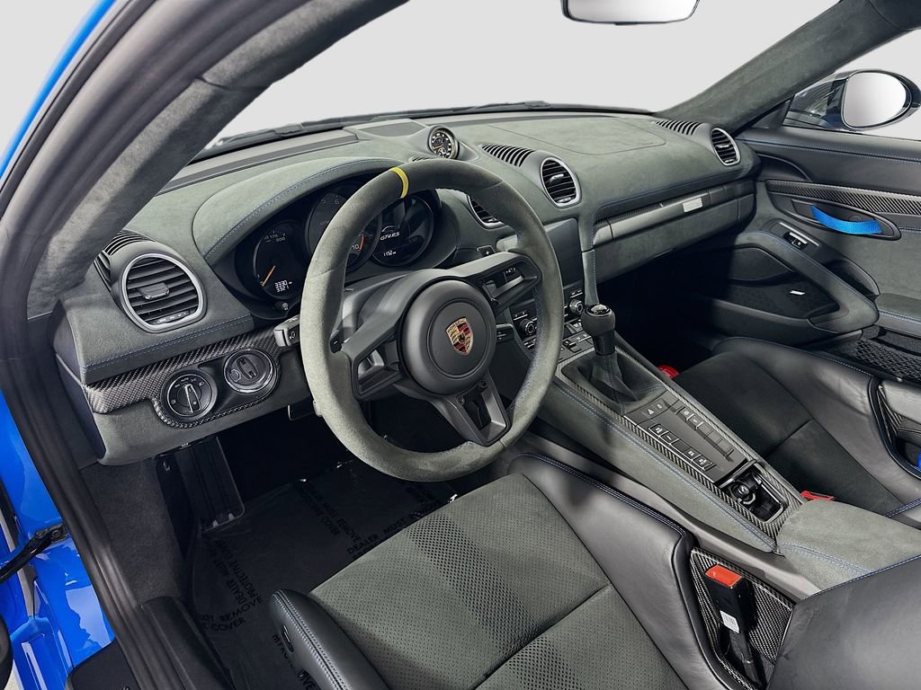 Certified 2025 Porsche 718 Cayman GT4 RS RWD image 4