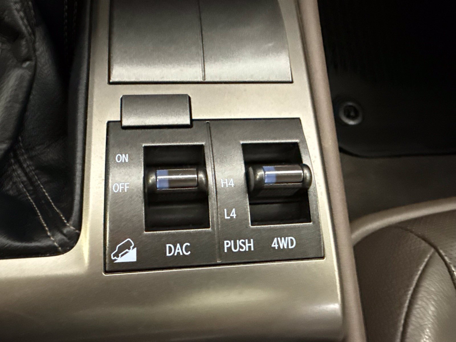 Used 2018 Lexus GX 460 Premium AWD/4WD image 23