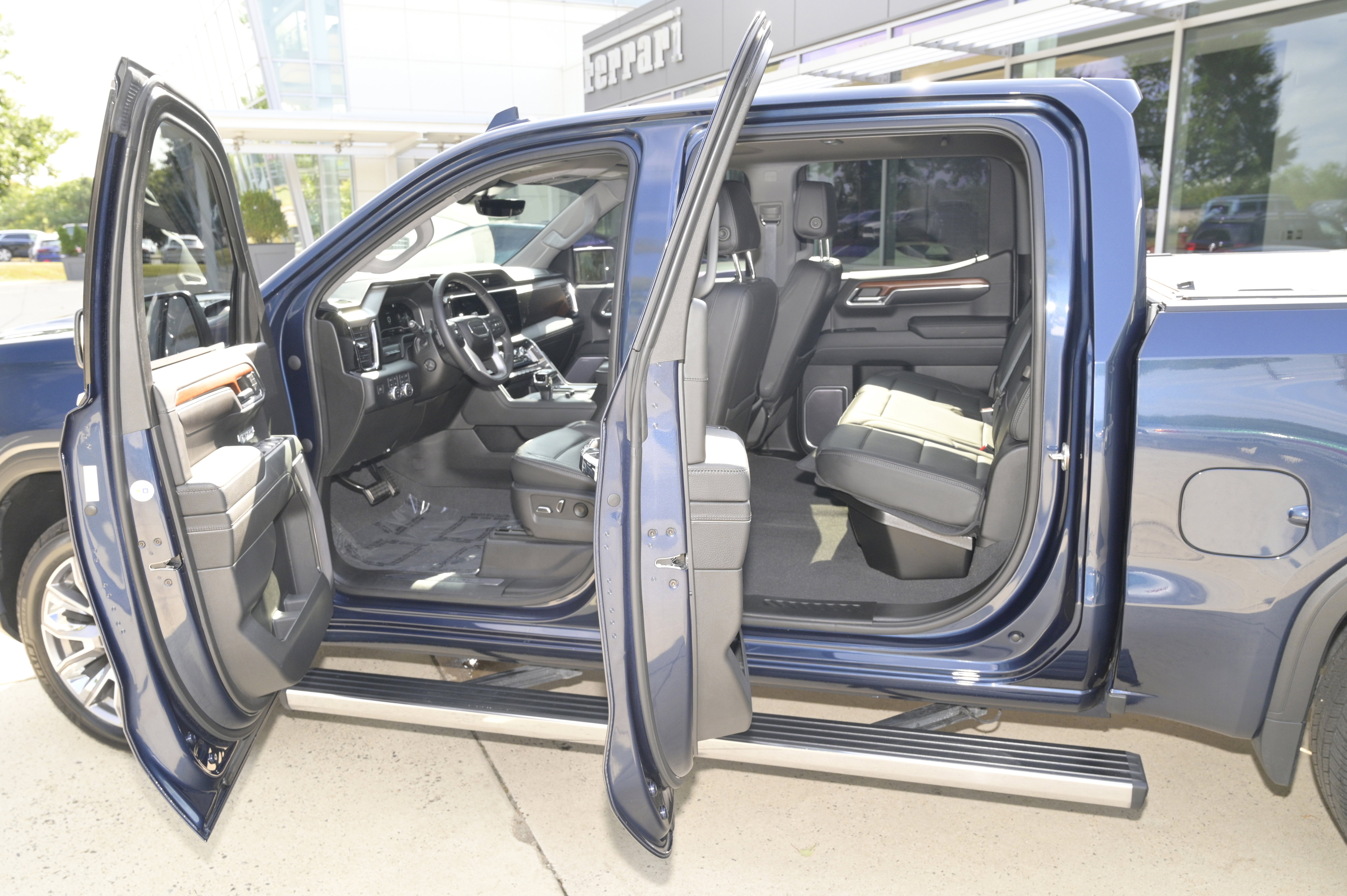 Used 2023 GMC Sierra 1500 Denali w/ Denali Reserve Package image 32