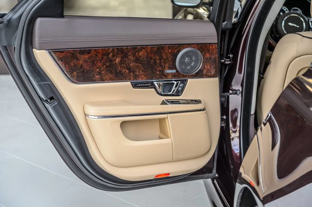 Used 2016 Jaguar XJ R-Sport RWD image 55