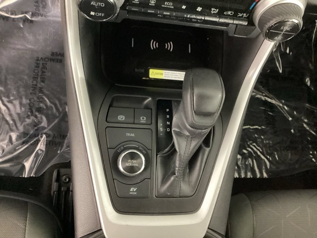Used 2024 Toyota RAV4 AWD Hybrid image 20