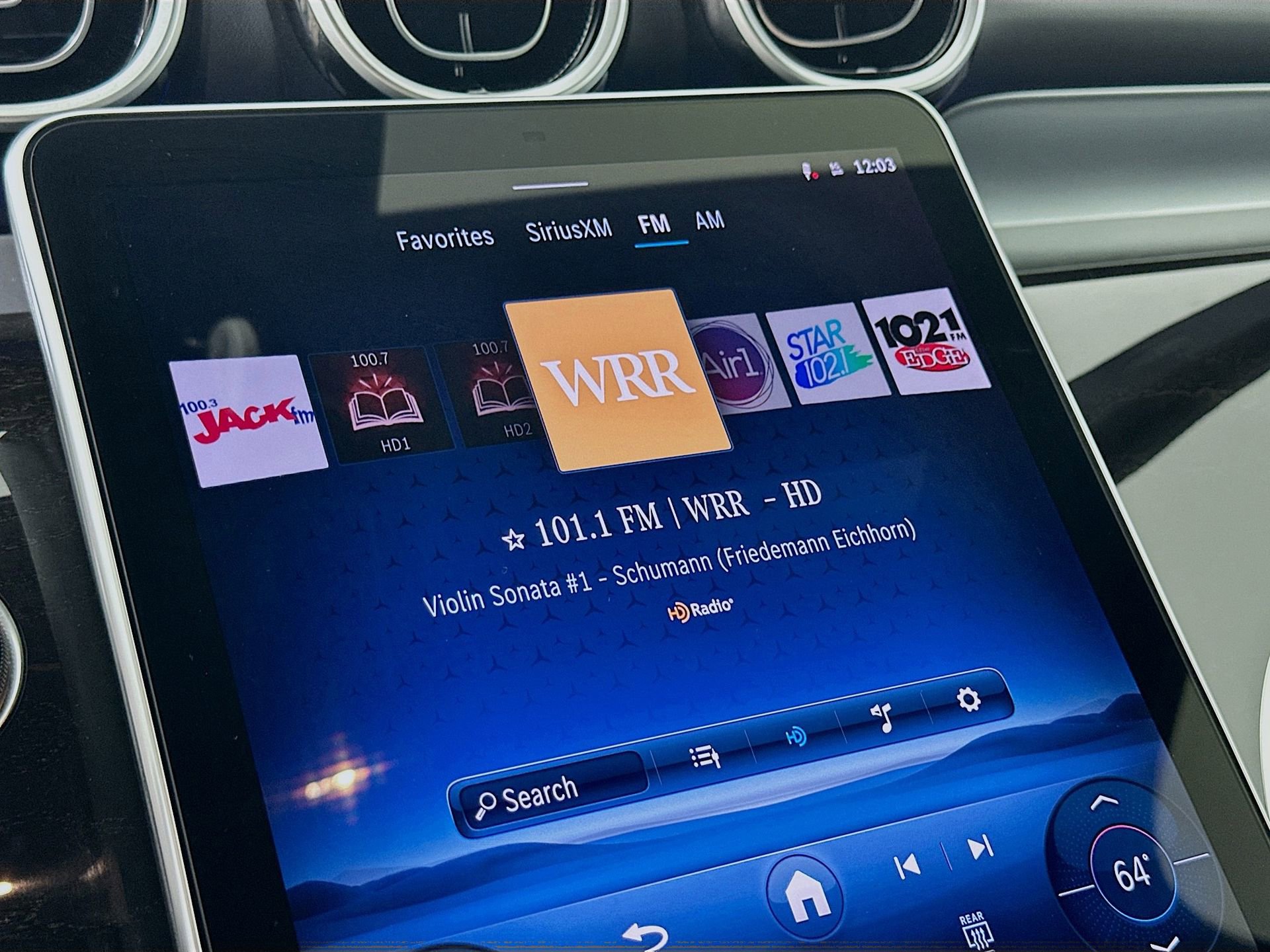 Certified 2025 Mercedes-Benz GLC 300 4MATIC image 15