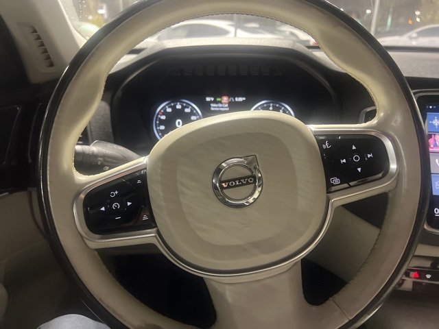 Used 2017 Volvo XC90 T5 Momentum w/ Vision Package image 10