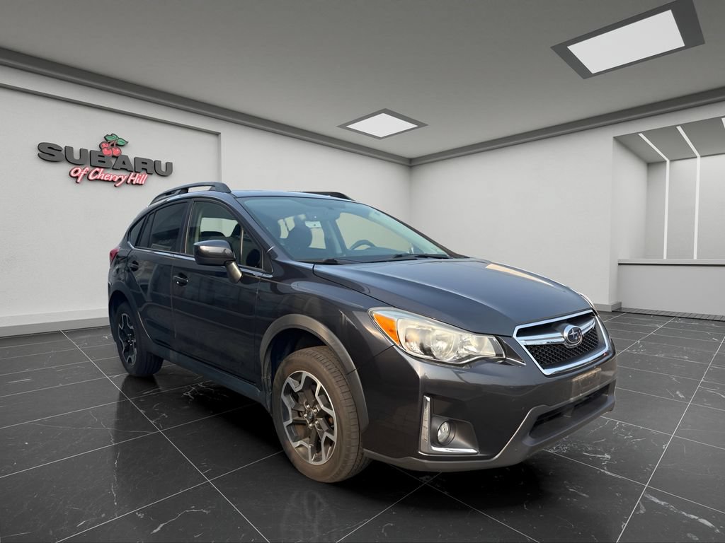 Used 2017 Subaru Crosstrek 2.0i Premium w/ Moonroof Package AWD/4WD image 1