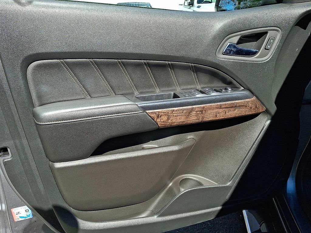 Used 2022 GMC Canyon Denali image 13