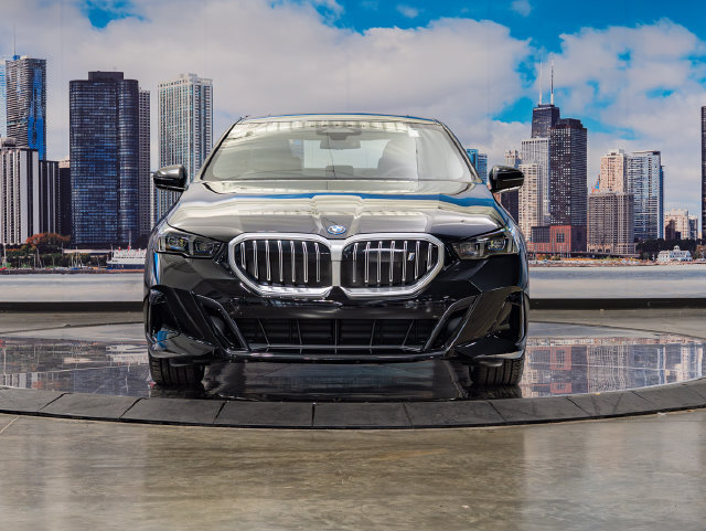New 2027 BMW i5 xDrive40 w/ M Sport Package AWD/4WD image 3