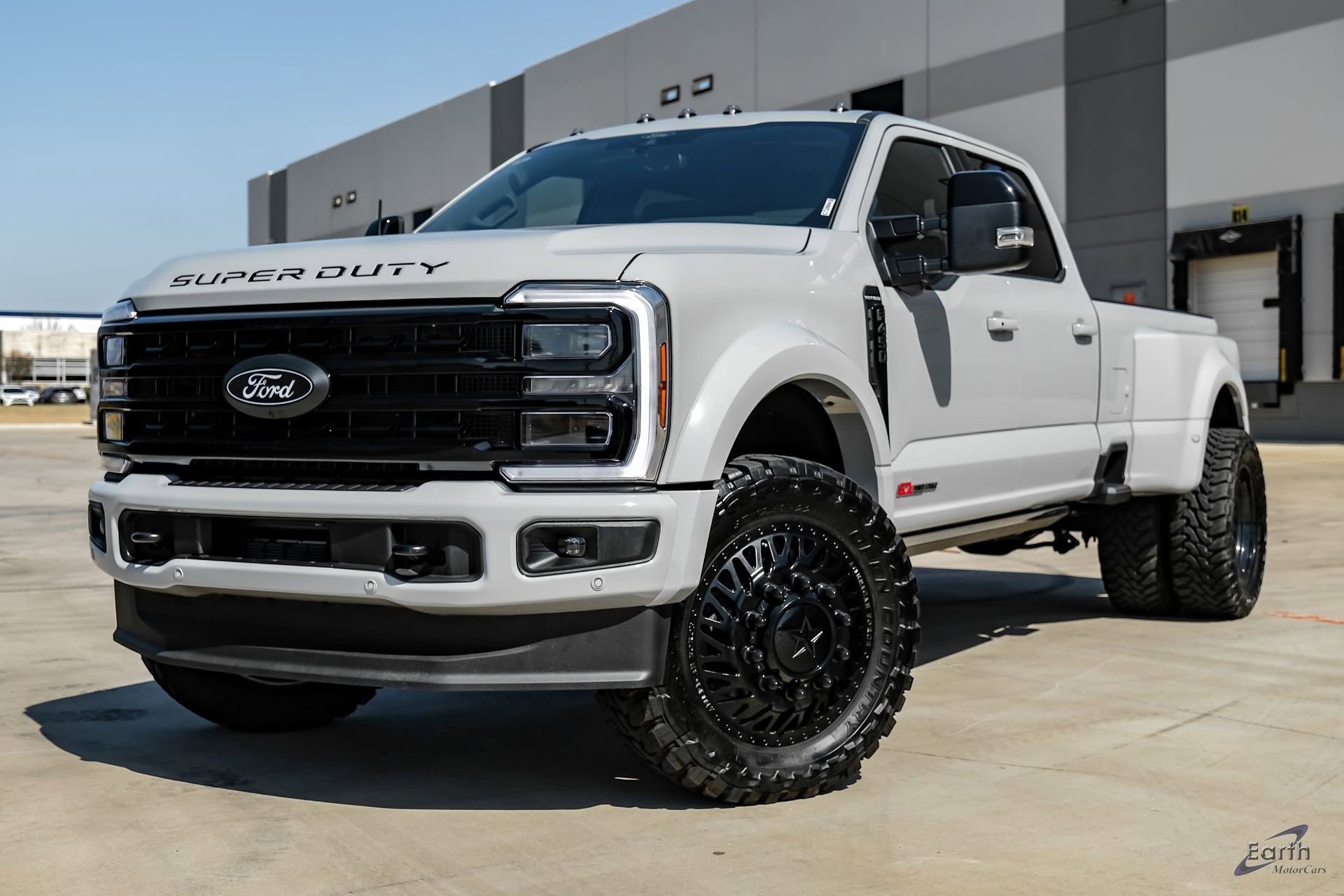 Used 2026 Ford F450 Platinum w/ FX4 Off-Road Package AWD/4WD image 5