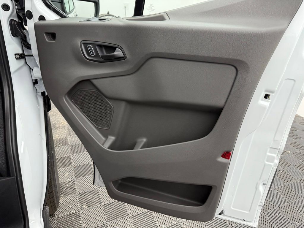 New 2025 Ford Transit 150 Low Roof image 22