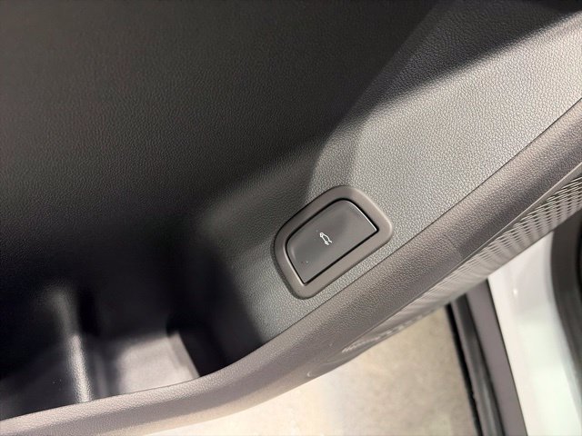 New 2027 Chevrolet Traverse LT AWD/4WD image 10