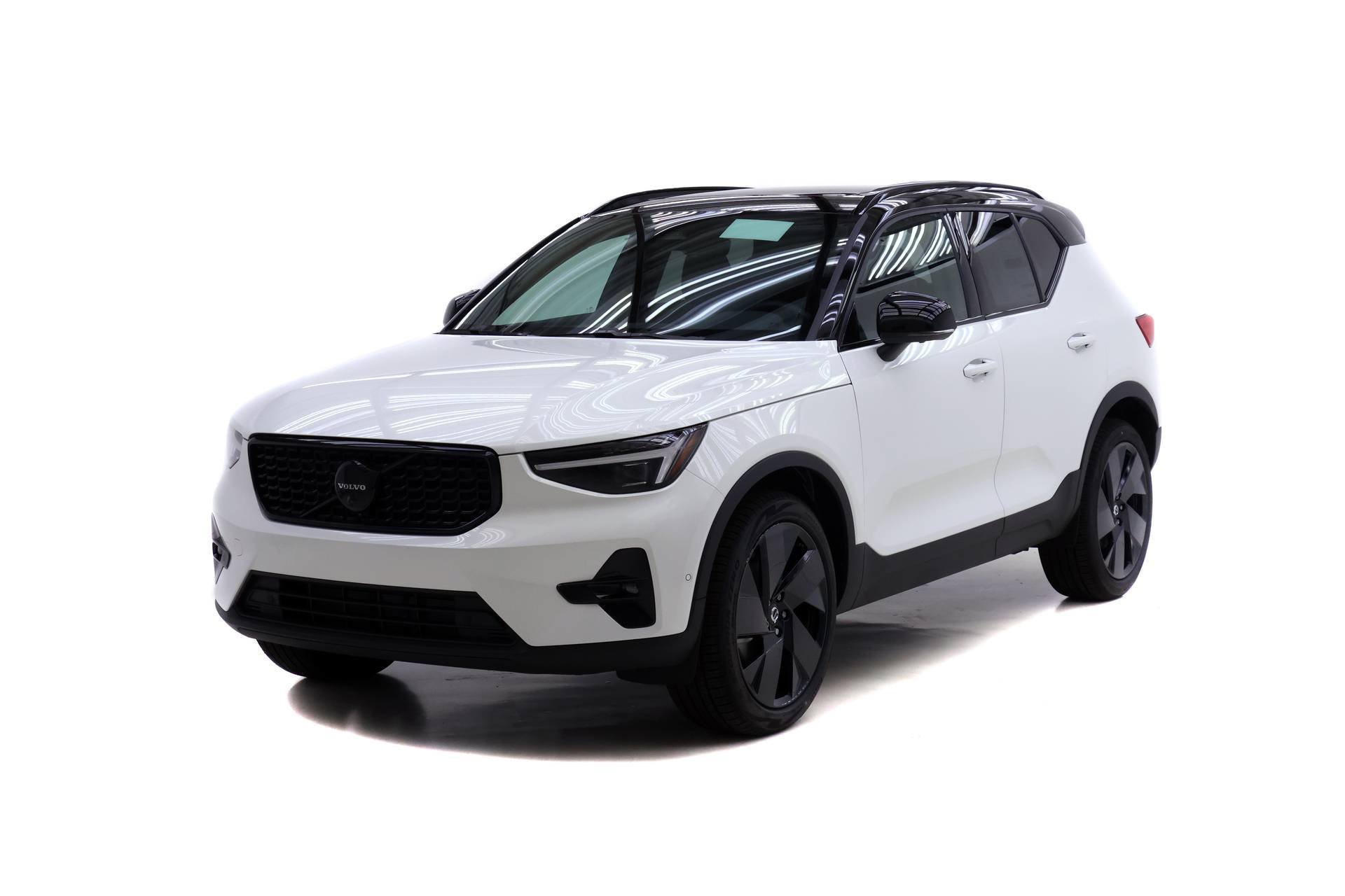 New 2026 Volvo XC40 B5 Ultra w/ Protection Package Premier AWD/4WD image 1