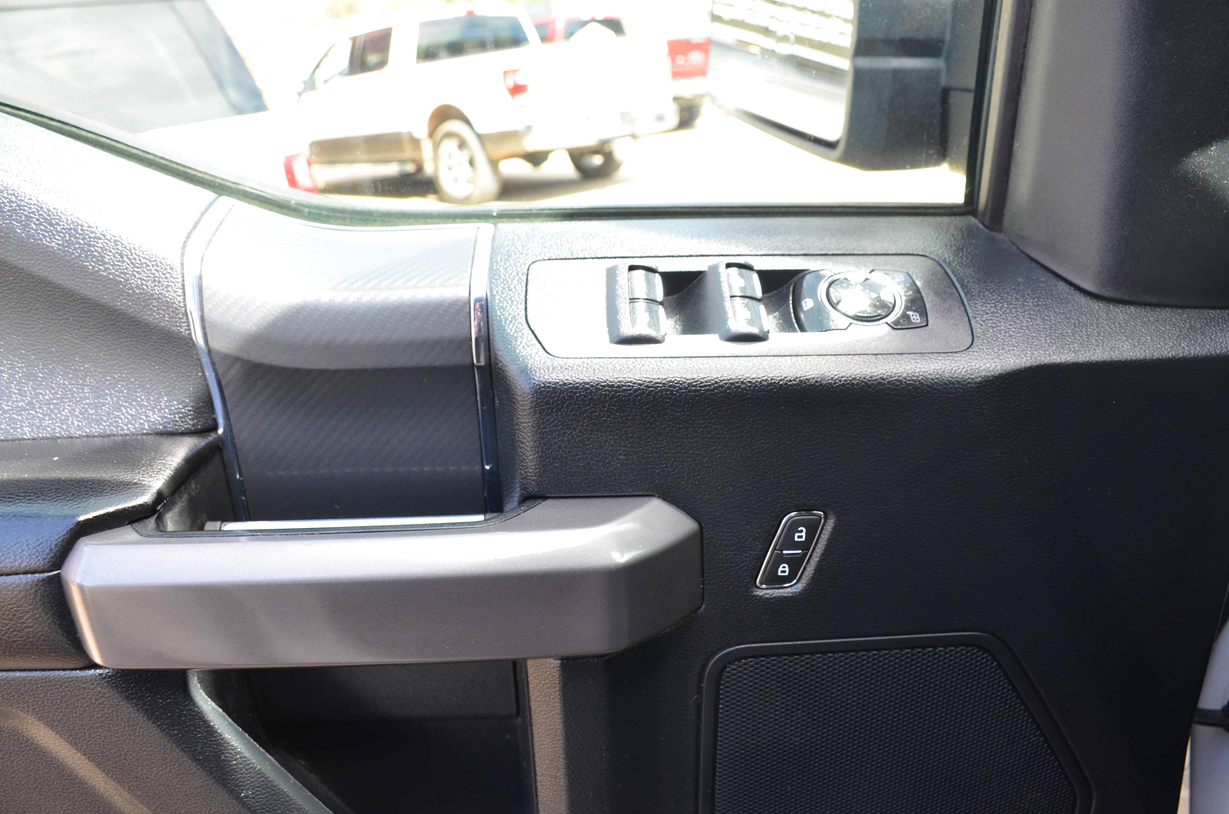 Used 2019 Ford F150 XLT w/ Equipment Group 302A Luxury image 15