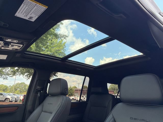 Used 2026 GMC Yukon XL Denali w/ Sun & Power Step Package RWD image 32
