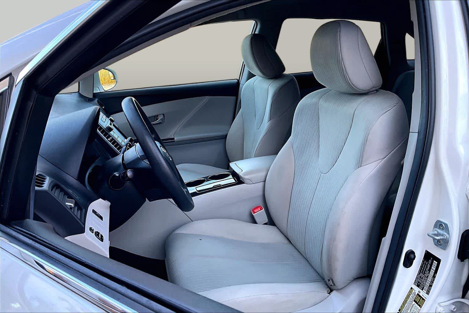 Used 2015 Toyota Venza LE AWD/4WD image 8