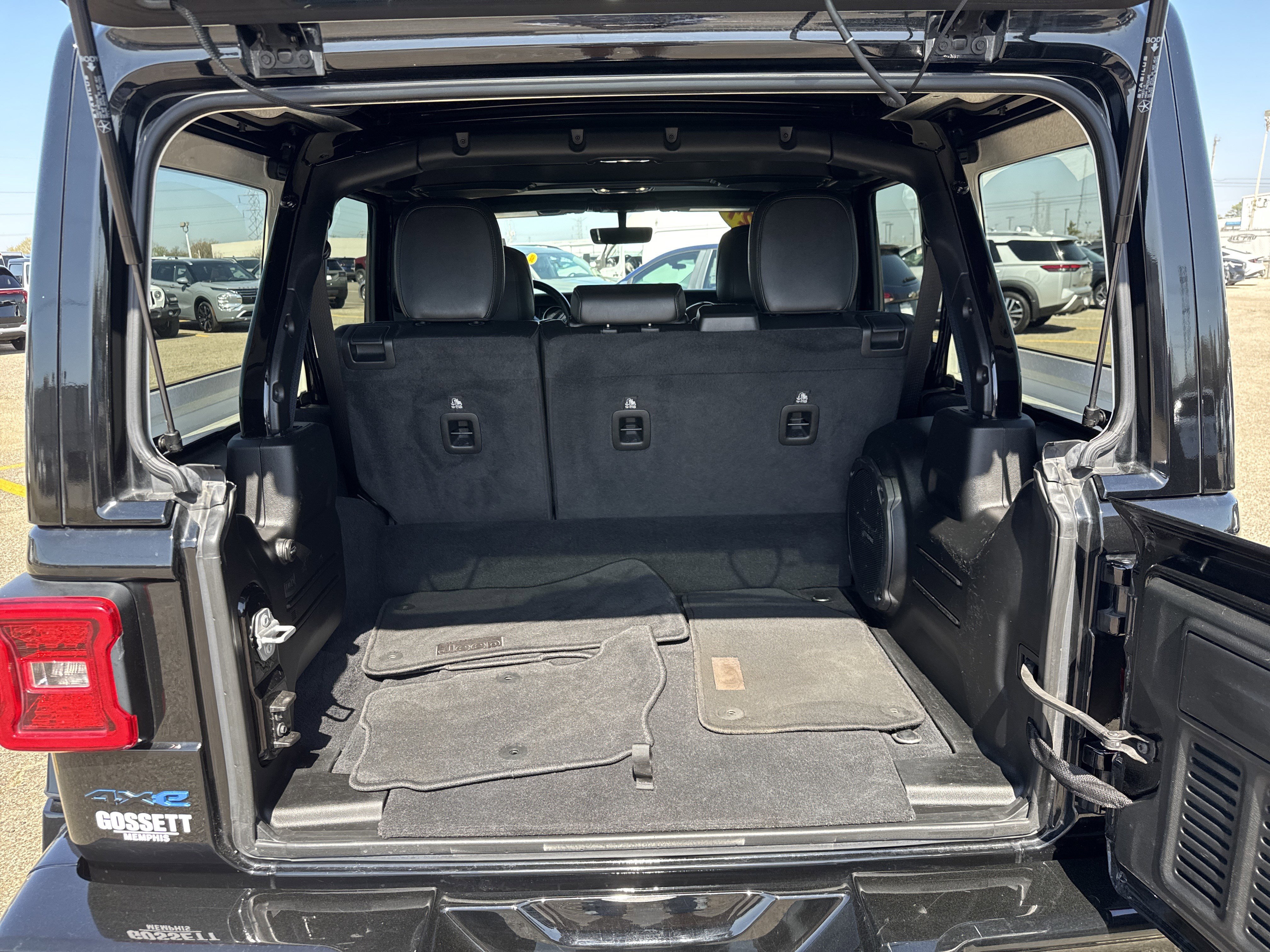 Used 2021 Jeep Wrangler Unlimited Sahara image 8