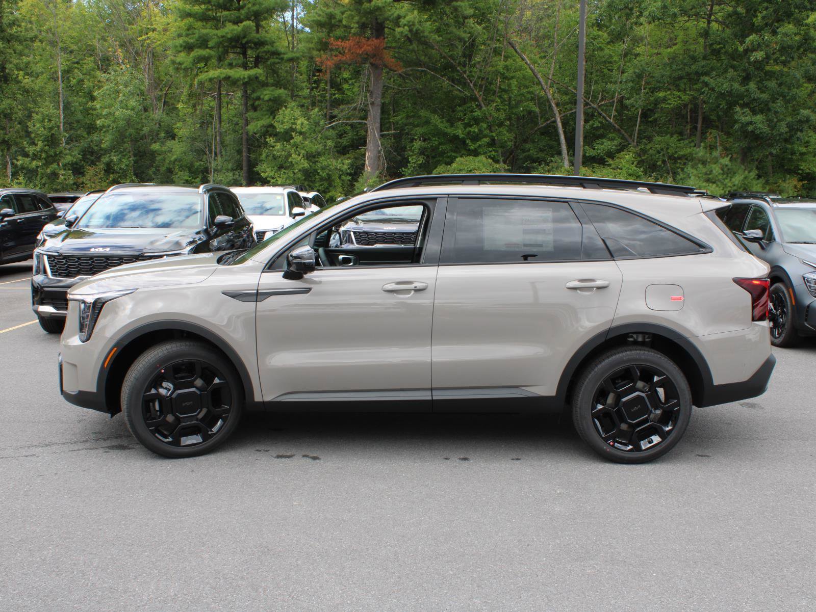 New 2026 Kia Sorento SX image 6