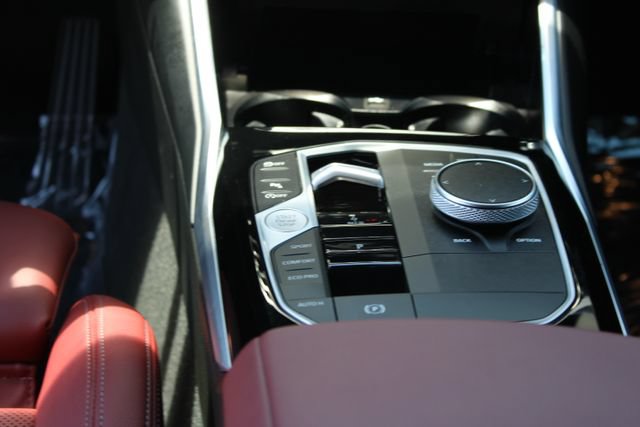 Used 2023 BMW 330i Sedan w/ Convenience Package RWD image 16