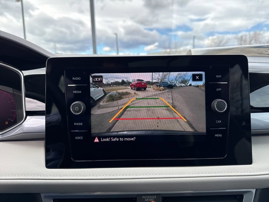 New 2025 Volkswagen Taos SEL image 20