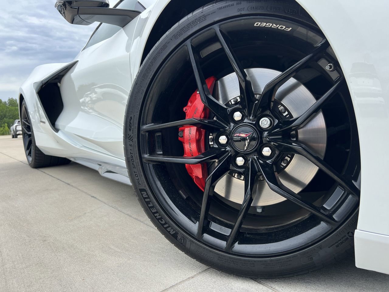 Used 2025 Chevrolet Corvette Z06 RWD image 6