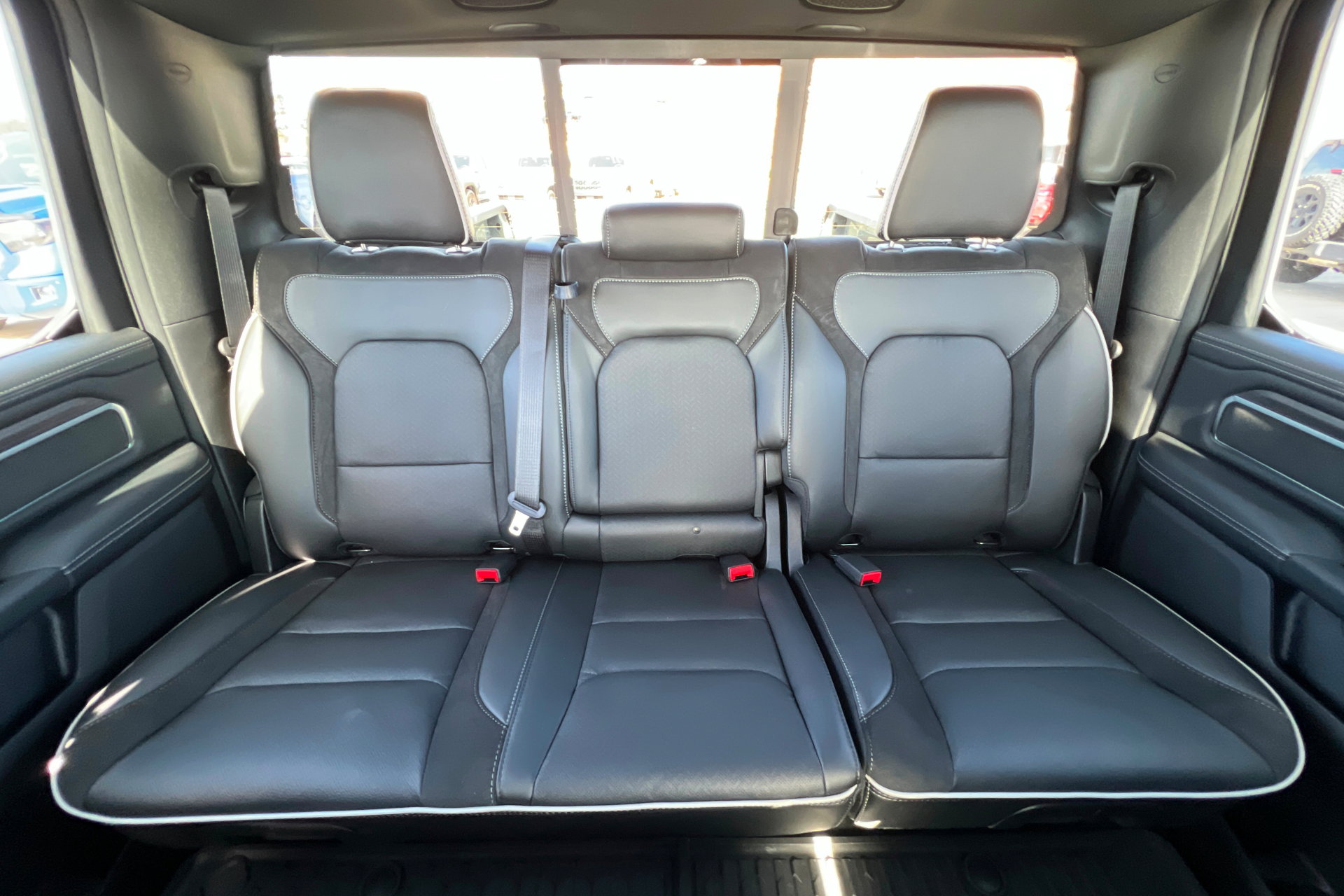 New 2026 RAM 1500 Laramie AWD/4WD image 24