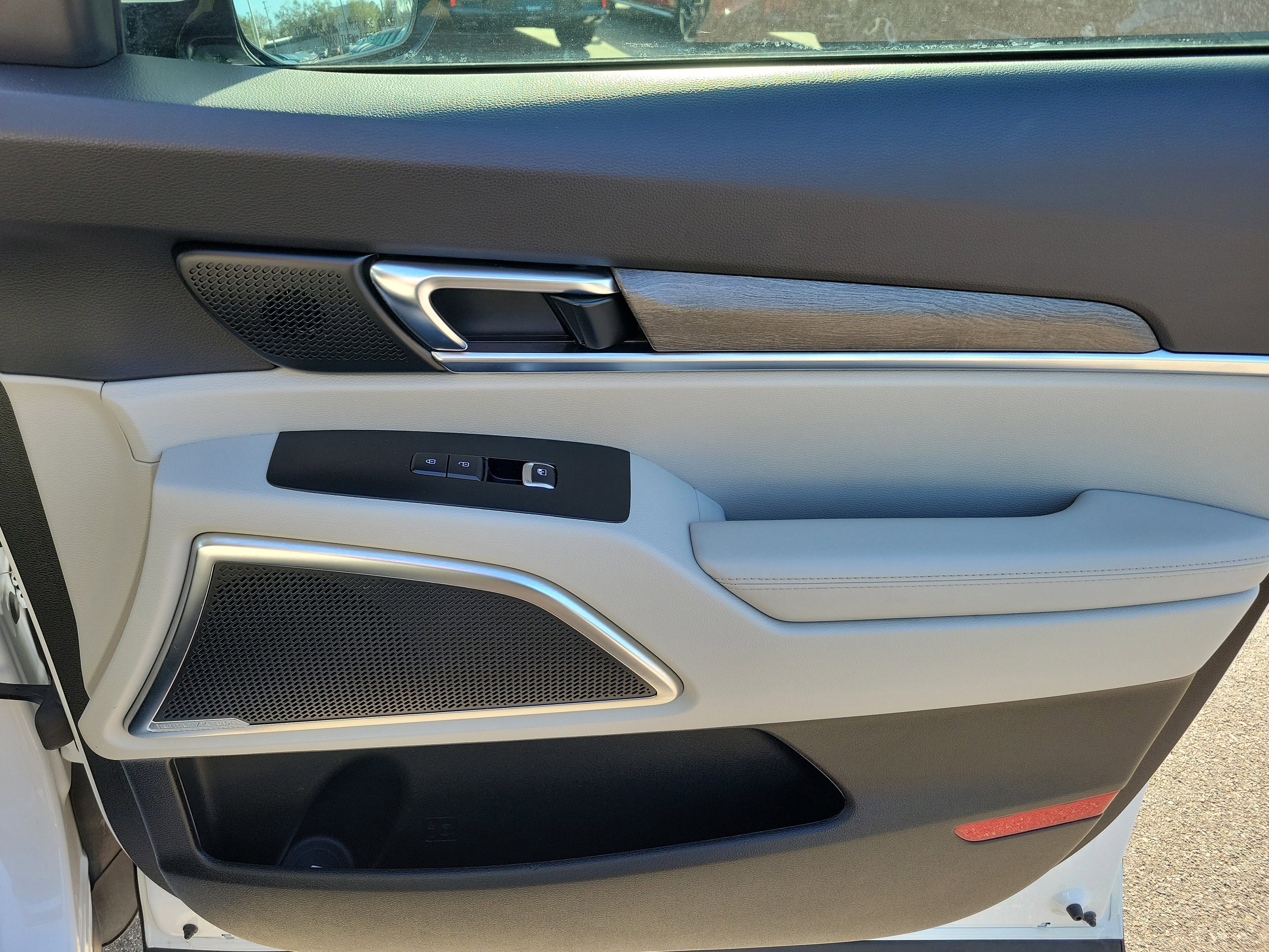 Used 2020 Kia Telluride SX w/ SX Prestige Package image 10