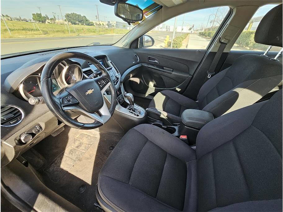 Used 2014 Chevrolet Cruze LT image 10