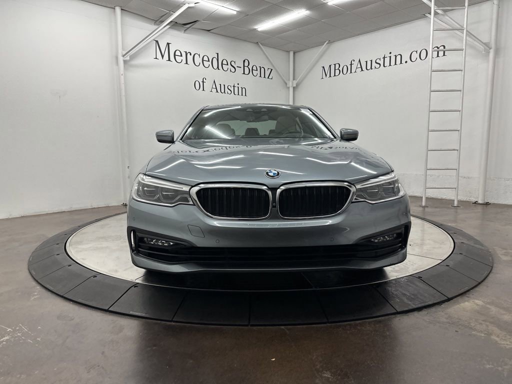 Used 2018 BMW 530e w/ Premium Package 2 video 2