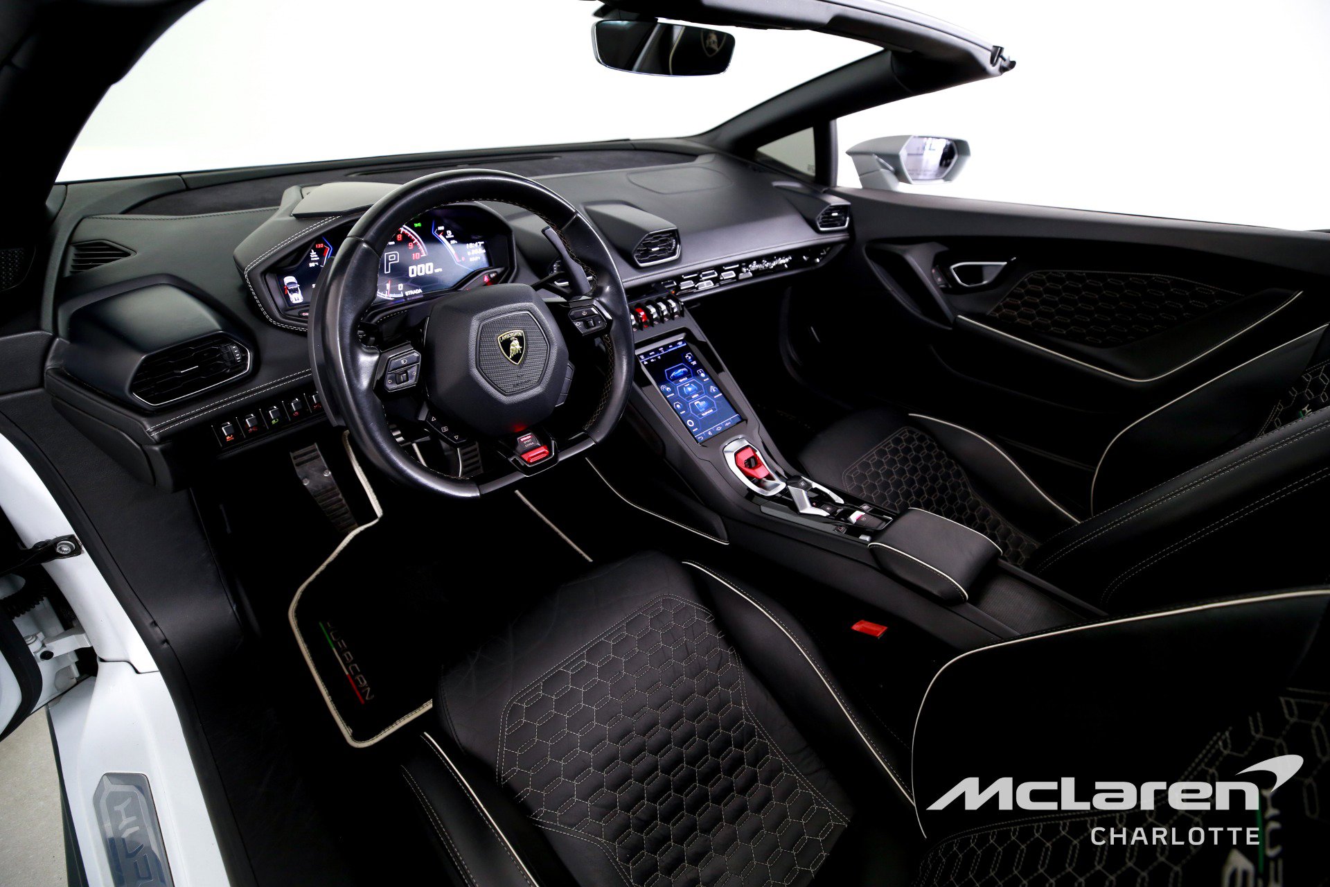 Used 2021 Lamborghini Huracan EVO image 13