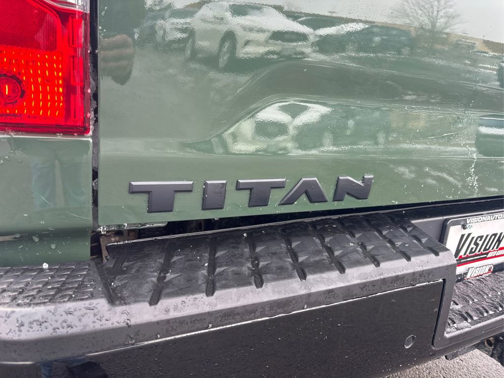 Used 2024 Nissan Titan SV w/ SV Bronze Edition Package RWD image 15