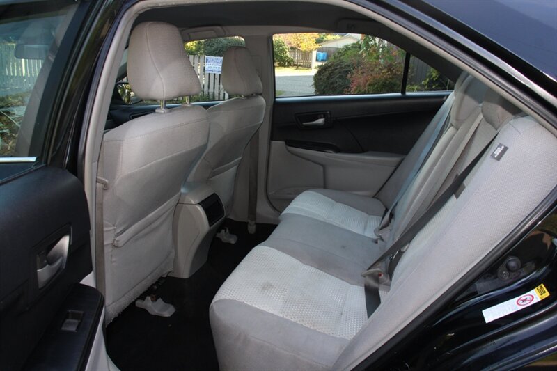 Used 2014 Toyota Camry LE FWD image 15