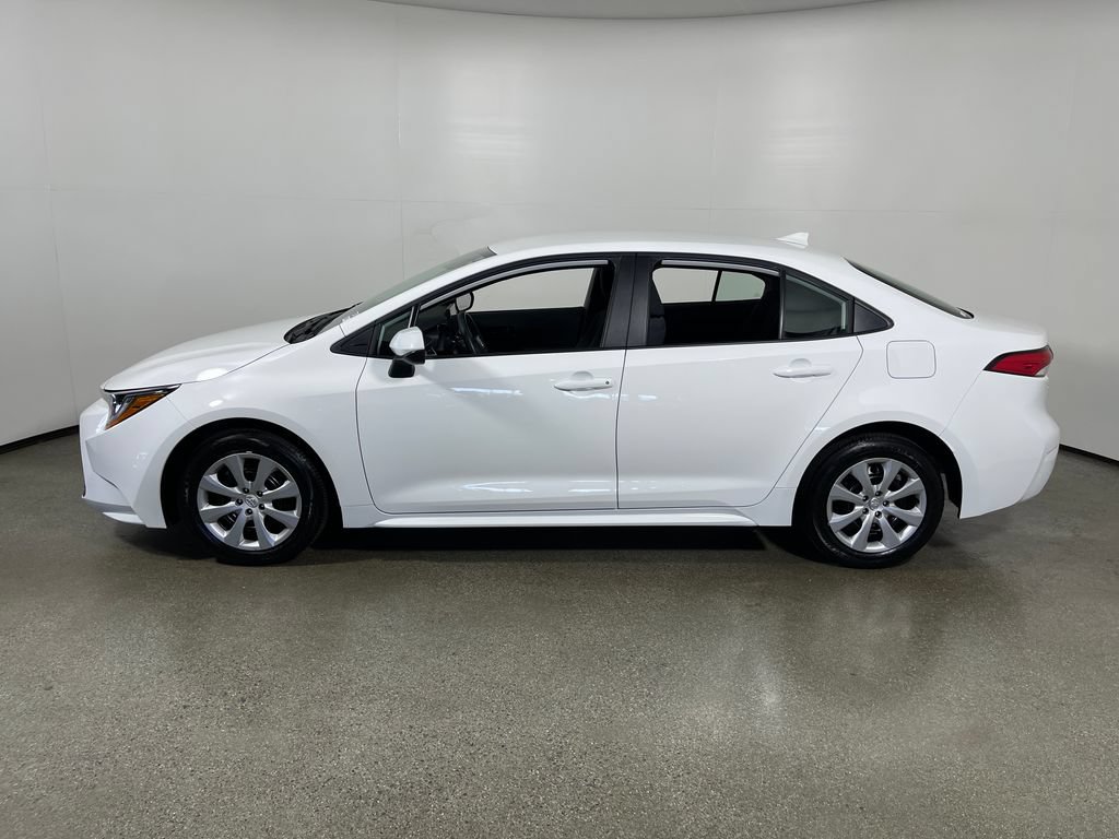 Used 2026 Toyota Corolla LE FWD image 6