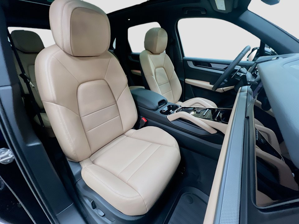New 2026 Porsche Cayenne AWD/4WD image 30