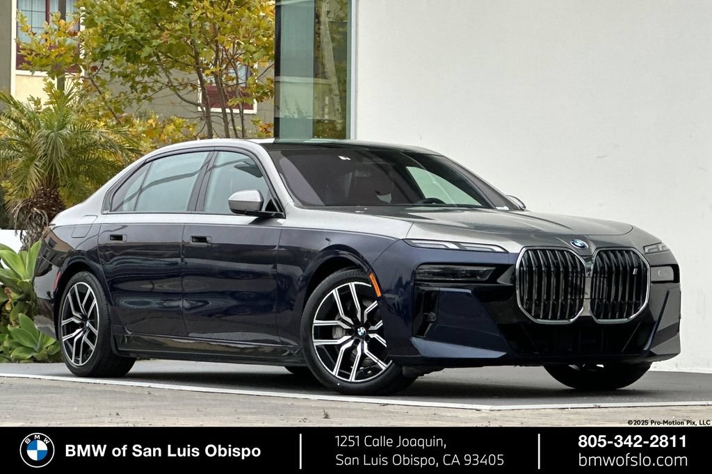 Used 2023 BMW i7 xDrive60 AWD/4WD image 1