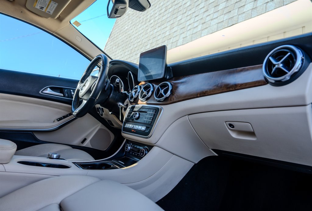 Used 2019 Mercedes-Benz GLA 250 w/ Convenience Package image 31