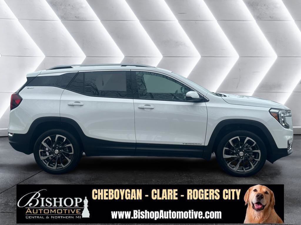 Used 2024 GMC Terrain SLT image 19