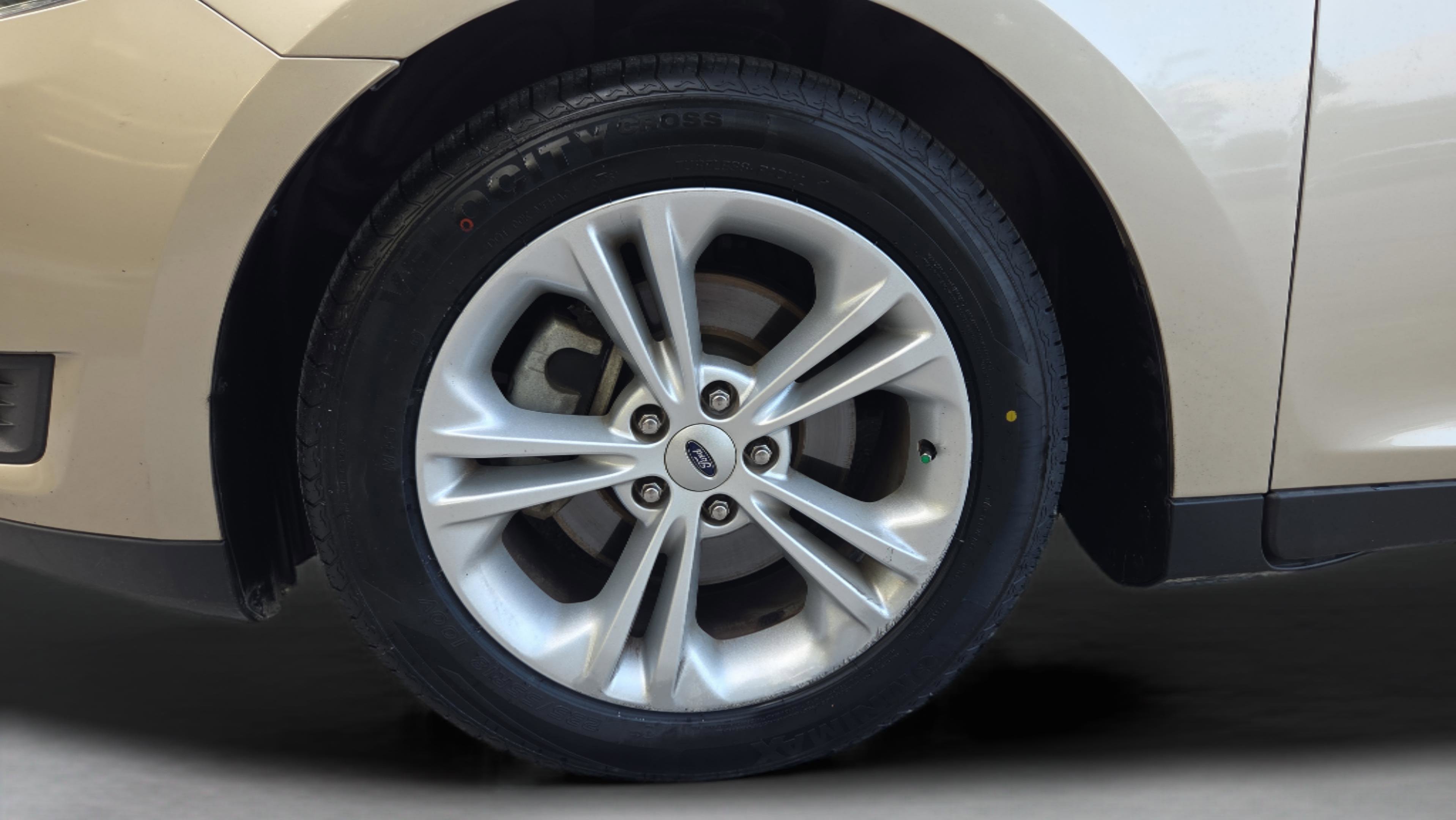 Used 2018 Ford Taurus SE image 28