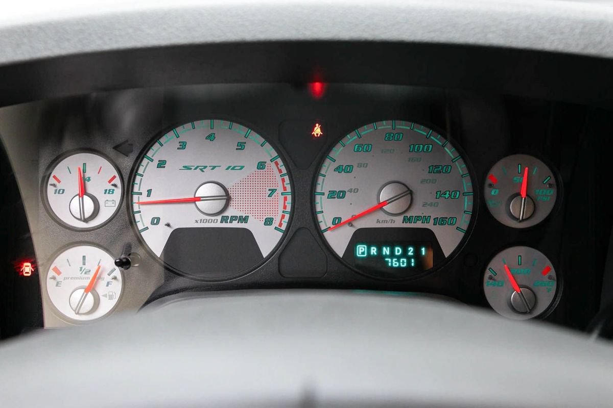 Used 2006 Dodge Ram 1500 Truck 2WD Quad Cab w/ Communication Pkg image 29