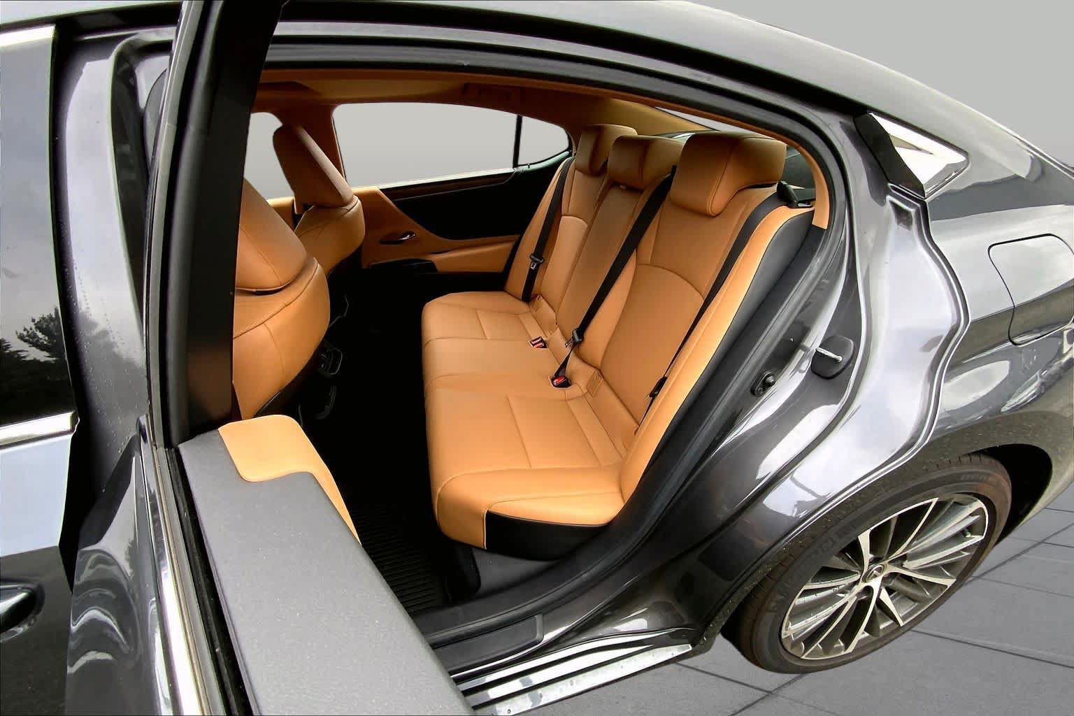Used 2024 Lexus ES 350 w/ Premium Package FWD image 21