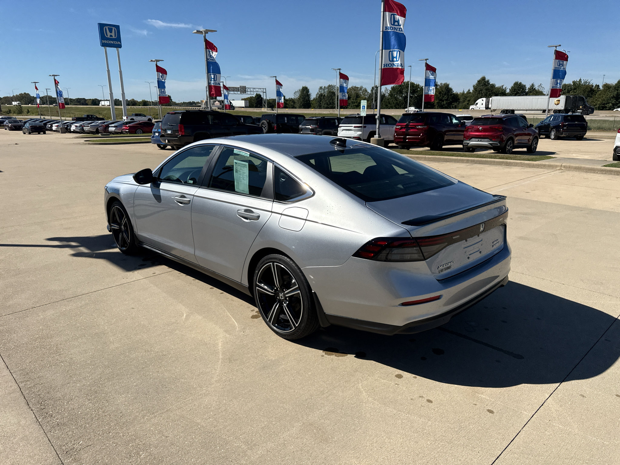 Used 2025 Honda Accord Sport image 7