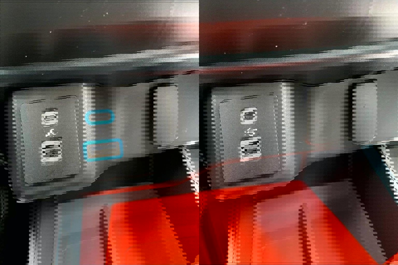 Used 2023 Ford Maverick XLT image 33