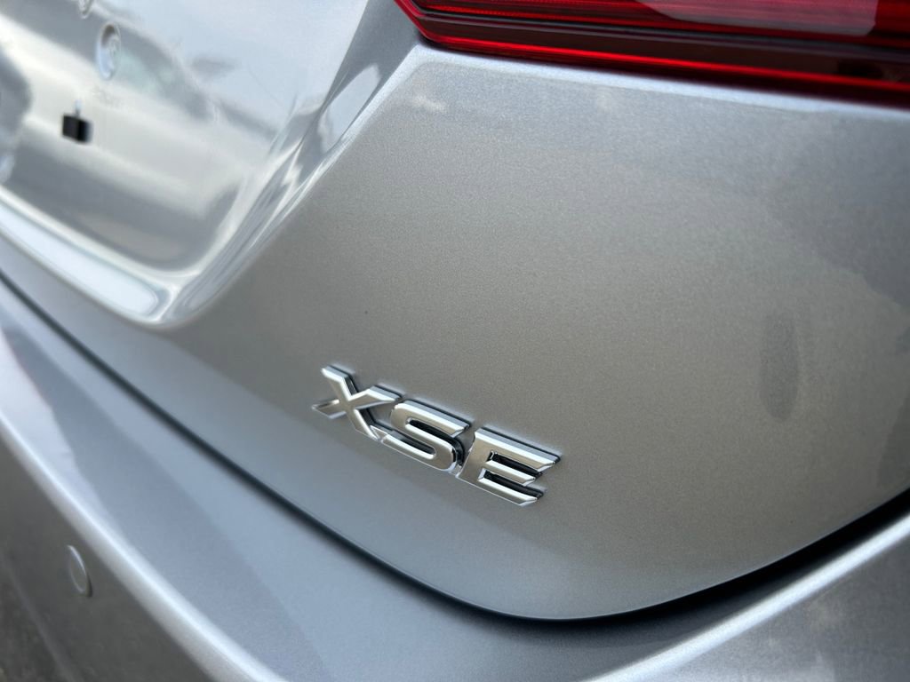 Used 2022 Toyota Camry XSE w/ Navigation Package image 32