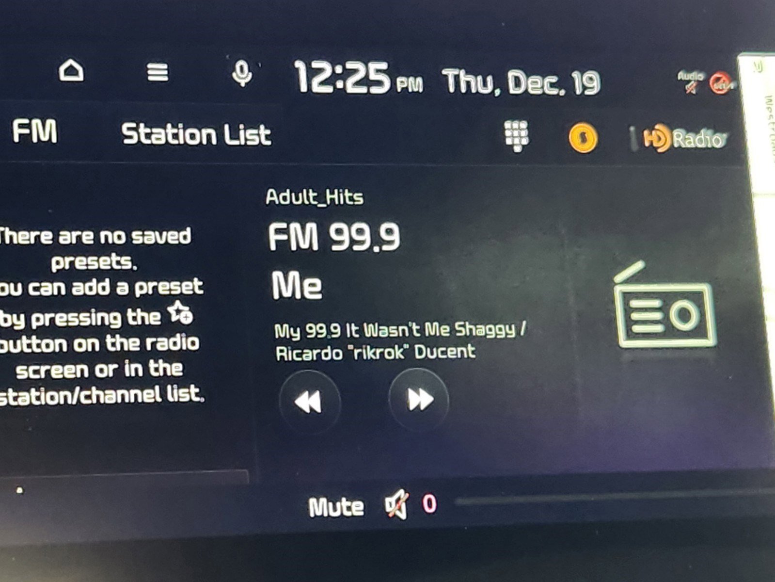 New 2025 Kia Niro EX Touring image 19