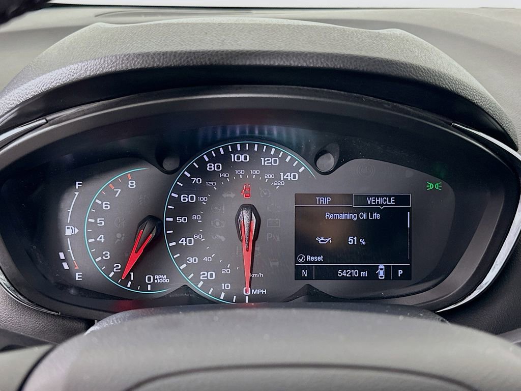 Used 2021 Chevrolet Trax LT w/ LT Convenience Package image 12