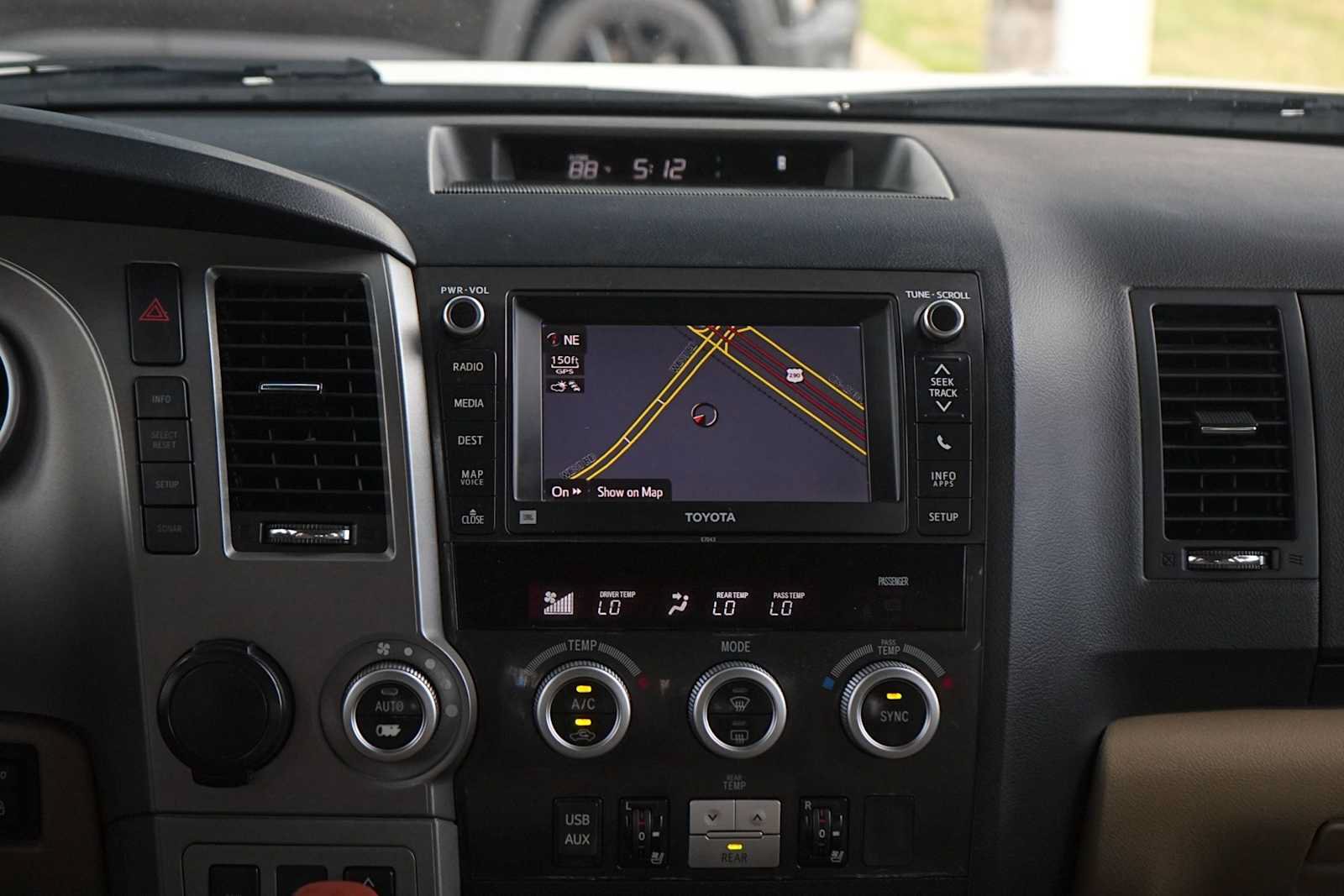 Used 2013 Toyota Sequoia Platinum RWD image 19