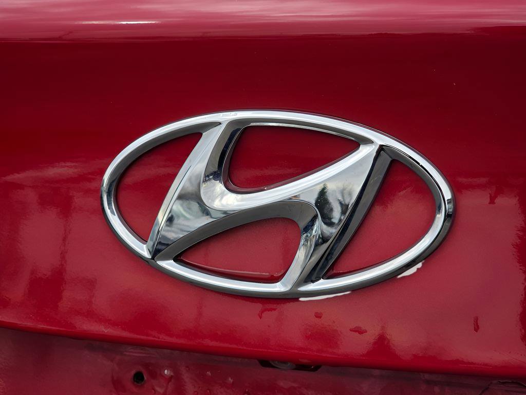 Used 2015 Hyundai Elantra Sport image 13